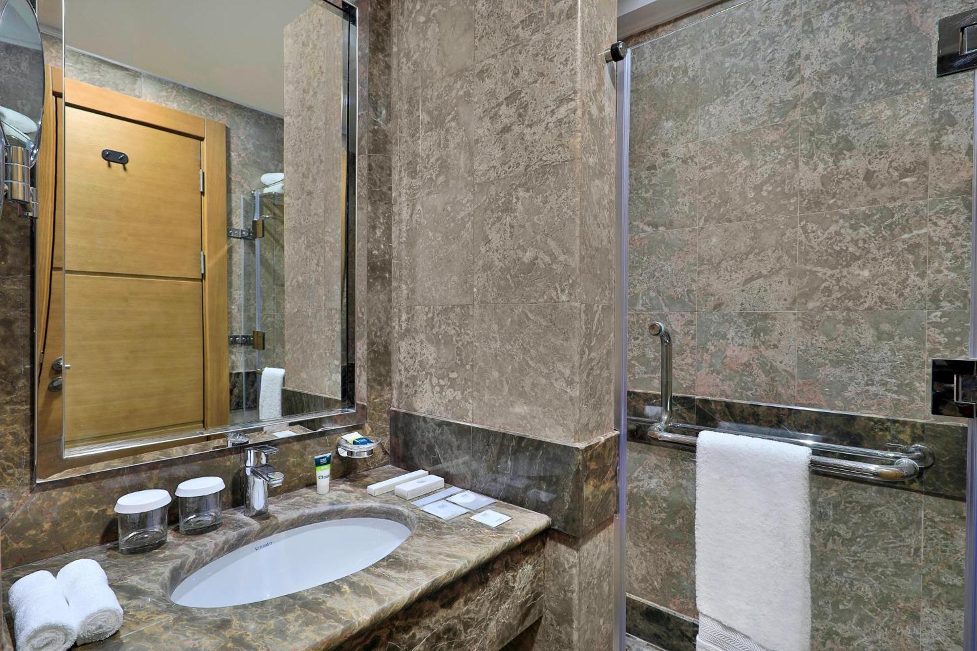 Four Points By Sheraton Makkah Al Naseem Meca Exterior foto Bathroom